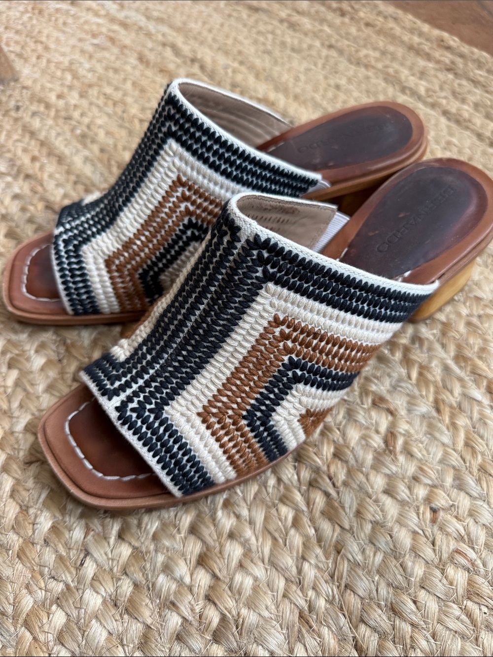 Anthropologie Bernardo Womens Nala Woven Heeled Mules EXC Size 9.5/ 9 1/2 Italy